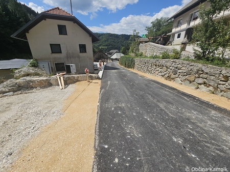 Sanacija poškodovanega cestišča skozi vas Krivčevo (7)